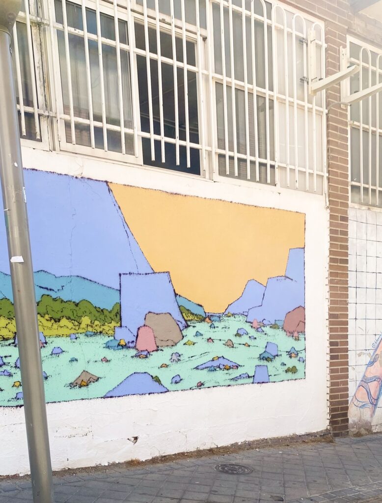 El muro de Al alba terminado, en una foto vertical.